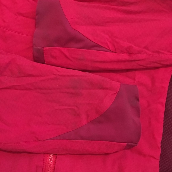 SOLD Arc’terx atom light jacket - Picture 7 of 7